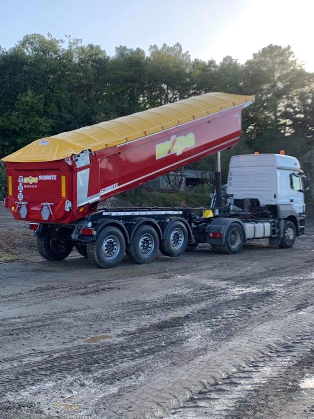 Camion benne 44 tonnes mtpa pour travaux publics